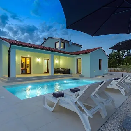 St Vinzent With Pool By Istrialux * Bibici