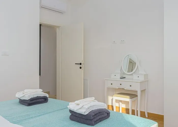 Villa St Vinzent With Pool By Istrialux Bibici